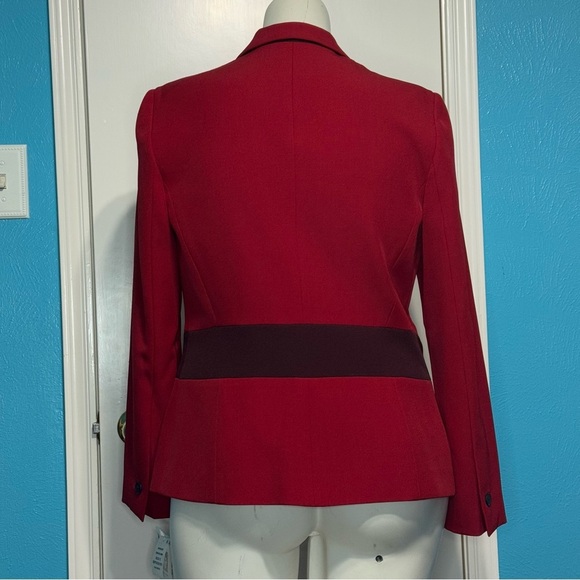 Anne Klein Red Blazer Notched Lapels Fitted Silhouette contrasting waist band 12 - Picture 9 of 16